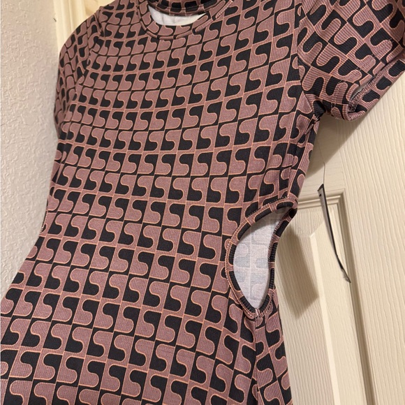 Volcom NWT size small maxi cut out dress - Picture 4 of 5